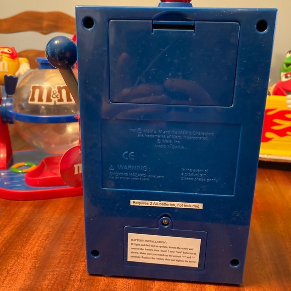 Vintage 1990s M and M dispenser Los Vegas addition - Picture 4 of 4